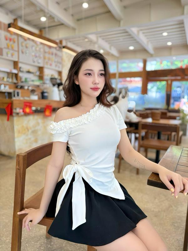 Áo Thun Lệch Vai Bèo Nhún Áo Trễ Vai Vạt Chéo Thắt Nơ Chất Thun Cotton Mịn Co Giãn