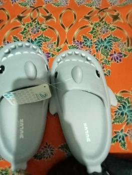 Product Review of DULUX - SANDAL SLOP HIU ANAK 576C UKURAN 30-35 from A**i 1