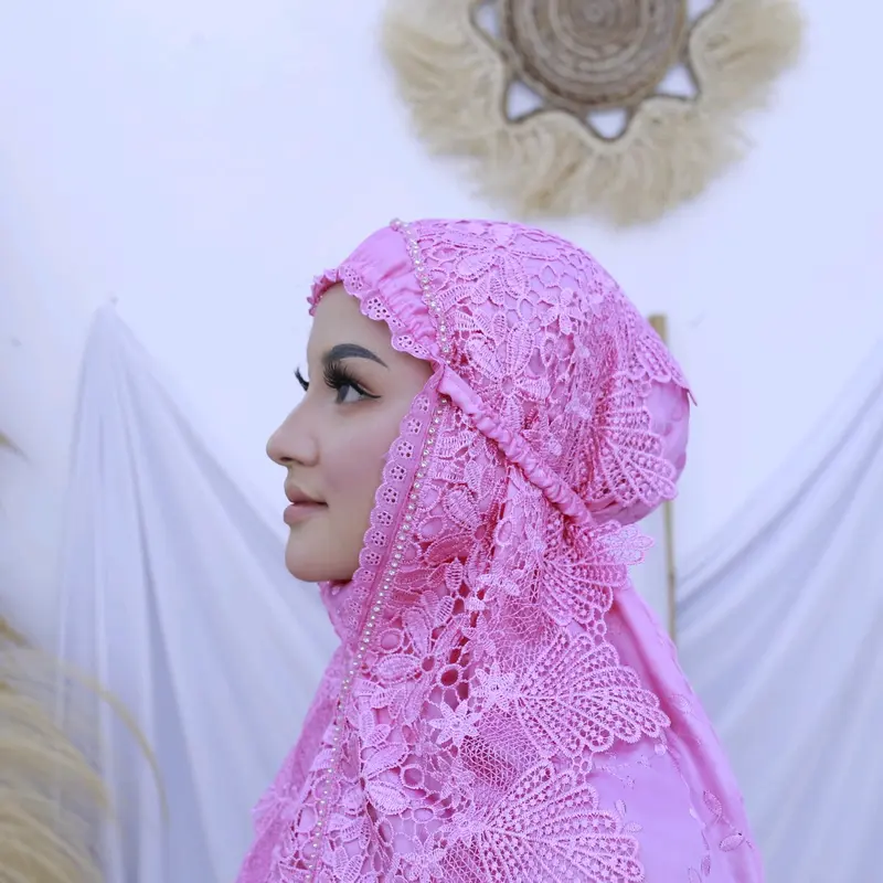 Mukena Sutra Prada Paris Renda Runcing Bunga 4
