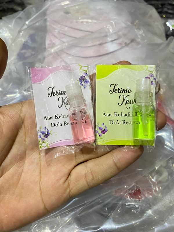 TERBARU 50 pcs dan 100 pcs souvenir pernikahan parfum kemasan plastik alas motif , minyak wangi 3ml 3