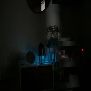 Tixx Dehumidifier 1L 36W hemat energi penyedap kelembaban ruangan rumah kamar tidur kamar mandi anti jamur dan bau busuk pembersih udara disinfeksi 99.9% teknologi kondensasi semikonduktor silent rendah kebisingan lampu LED warna warni