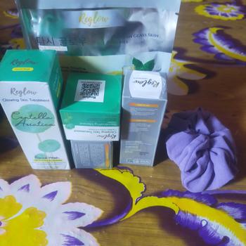 Product Review of Reglow New Paket isi 4 (Facial Wash, Day Cream, Night Cream, Serum) Skincare from R** 0