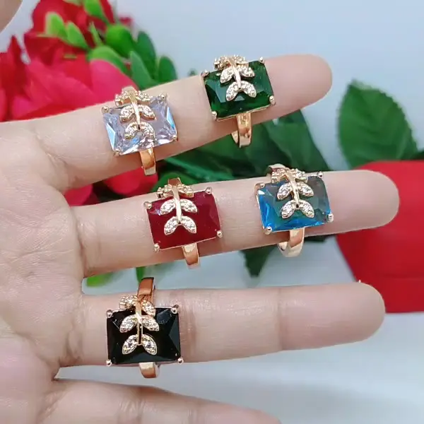 CINCIN KOTAK HIJAU DAUN PERMATA CINCIN TITANIUM ANTI LUNTUR WANITA