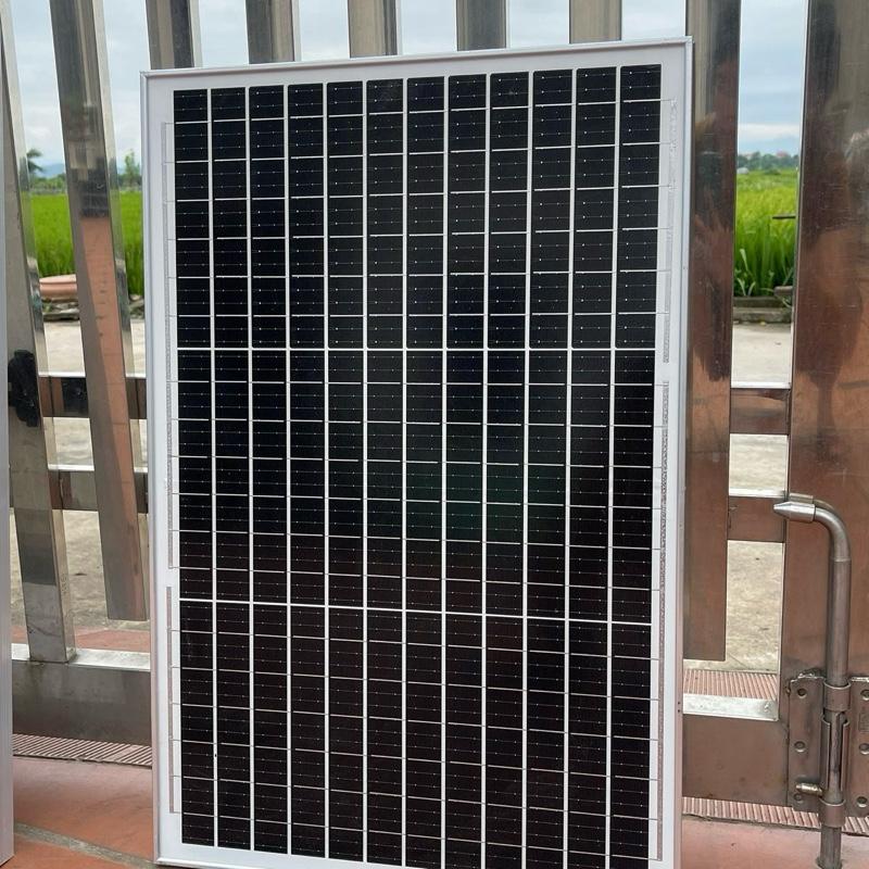  Tấm pin 50w18v  45x67cm  sạc bình ắc quy 12v Dùng trực tiếp cho quạt kẹp bình bóng đèn 12v bơm hồ cá  TẤM 50W18V  