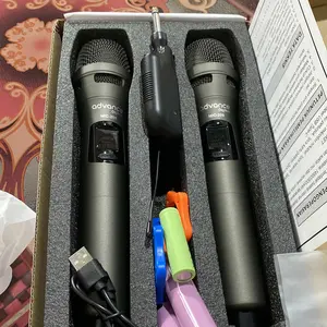 ADVANCE MIC-209 2Mic Digital Wireless Mic Microphone/Mikrofon Bluetooth Profesional Mic Wireless Bluetooth Microphone Termasuk tombol volume untuk menyesuaikan volume