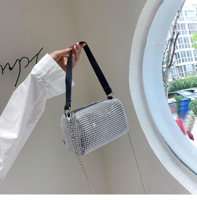 Product Introduction of Popular Makeup Bag Handheld Women's Bag Autumn/Winter New Style Bag Women's Fashion Chain Diamond Single Shoulder Crossbody Bag Women 15