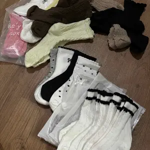 4in1 Kaos Kaki Anak Perempuan Kaos Kaki Putri Renda Anak-anak Musim Semi dan Musim Gugur Kaos Kaki Setengah Betis Putih Murni Lolita untuk Anak-anak Besar dan Perempuan