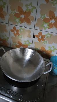 Product Review of paket wajan 20 cm dan 24 cm alumunium tempa penggorengan tebal anti lengket Alat Dapur Kitchenware from Z**H 2