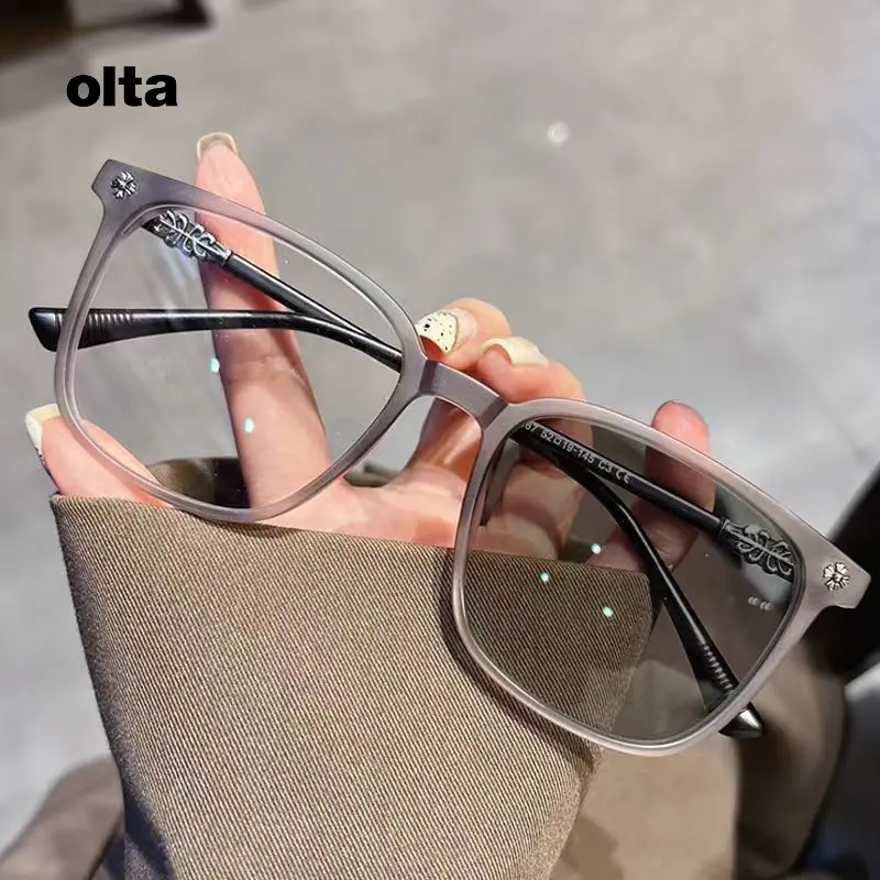 OLTA Photochromic glasses, fashionable color changing glasses, male and female glasses, student glasses