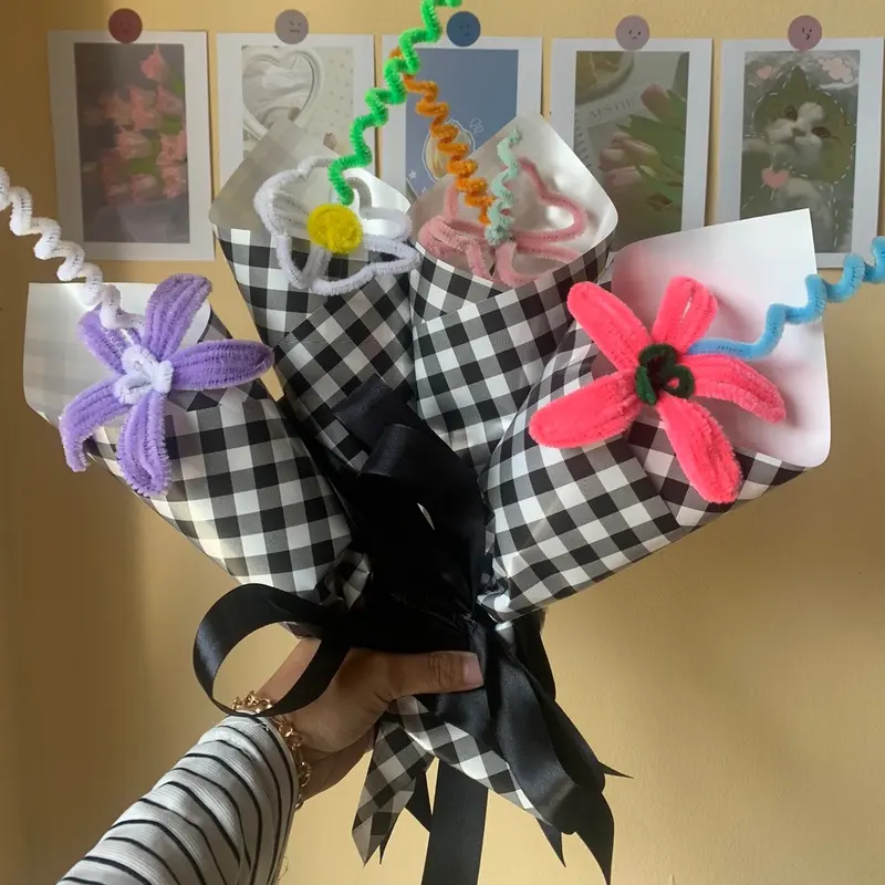 pitaflorist_ READY STOCK Buket Kawat Bulu Bunga Random |cocok untuk hadiah valentine , hari guru , hari ibu , ulang tahun , mawar artificial kado buket mini Kado Kado Hadiah sempro semhas Kp 3