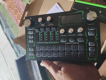 Product Review of koorfly-KF01 sound card ZX320 mic set Audio Bluetooth External Peralatan Bernyanyi atau siaran langsung dengan headphones dan microphone from C**K P**😳 3