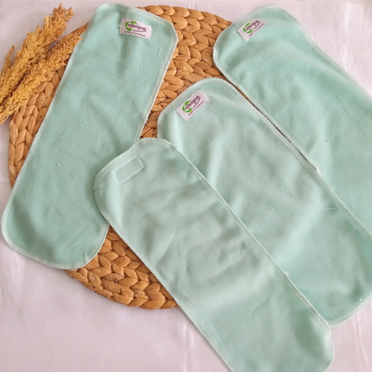 Linner lembaran ningrat / Linner fleece/Pelapis popok/ Pelapis clodi/ Liner clodi