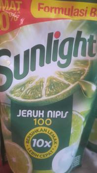 Product Review of 3 Pcs Sunlight Jeruk Nipis 650 Ml Sabun Cuci Piring Mama Lemon Ekonomi from S**a 0