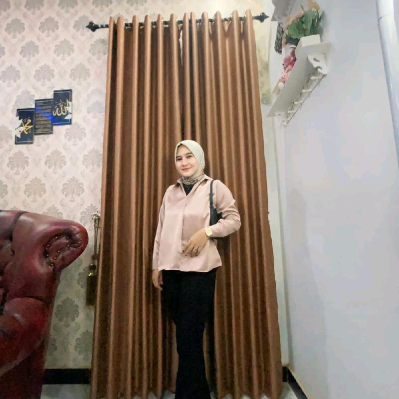 Satin Blouse V-neck  Top Baju Atasan  Wanita Formal Satin Top Kantor Blouse Kerah  Kemeja  Kerja Wanita Tangan Panjang Mewah Nyaman Kancing 2