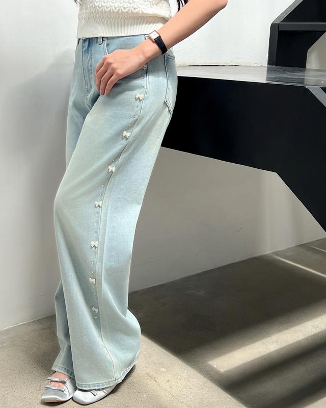 VEO'S RIBBY JEANS - Quần Jeans Kiểu Nữ Ống Đứng Form Suông Đính Nơ Hông Cạp Cao Thanh Lịch Đi Làm Đi Chơi Màu Xanh Demin