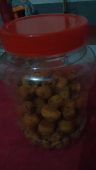 Product Review of COD Soes Coklat Cokelat/strawberry/ 500g/1kg /Update kemasan terbaru / merek baru/Malona/ mix rasa/halal Kue Sus Kering Isi soes coklat lumer 1 kgr Enak Murah （Cemilan keluarga, cocok untuk dewasa dan anak-anak） Chocolate Food Makanan Snack Manis from s**5 0