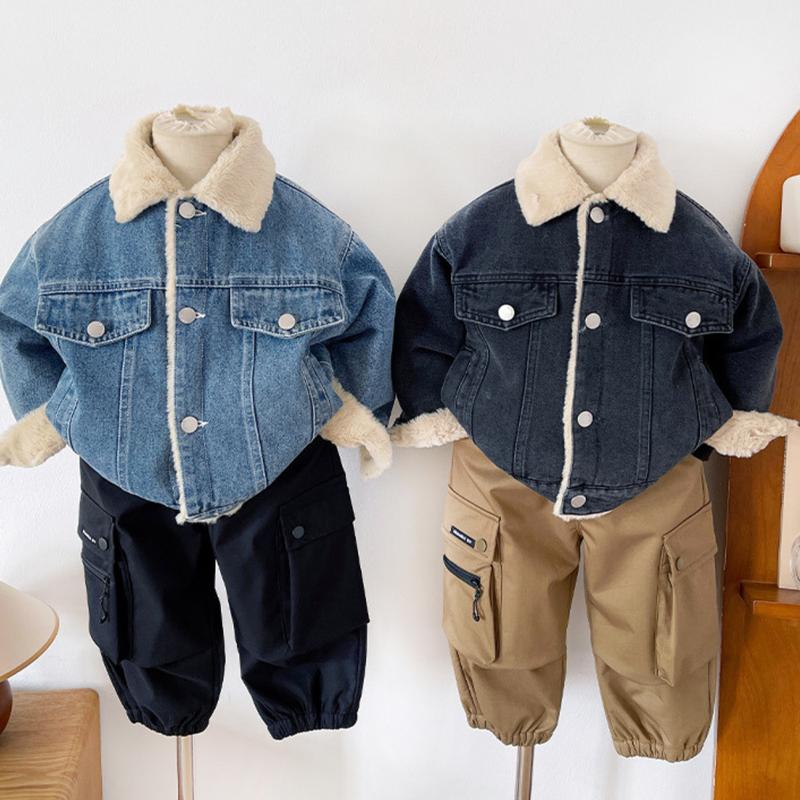   FORM RỘNG  ÁO KHOÁC JEAN LÓT LÔNG DÀY DẶN RẤT ẤM SÀNH ĐIỆU CHẤT VỪA ĐỨNG FORM CHO BÉ TRAI VÀ BÉ GÁI- Moji Kids 