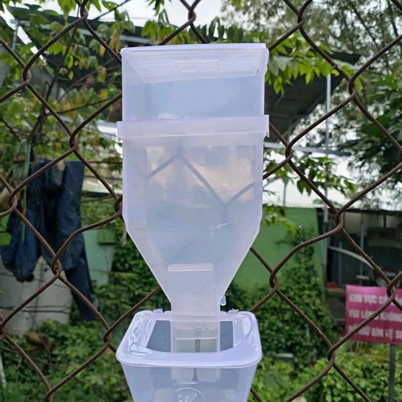 KHAY THỨC ĂN KÈM MÁNG NƯỚC TỰ ĐỘNG CHO CHÓ MÈO - Ngôi Nhà Thú Cưng