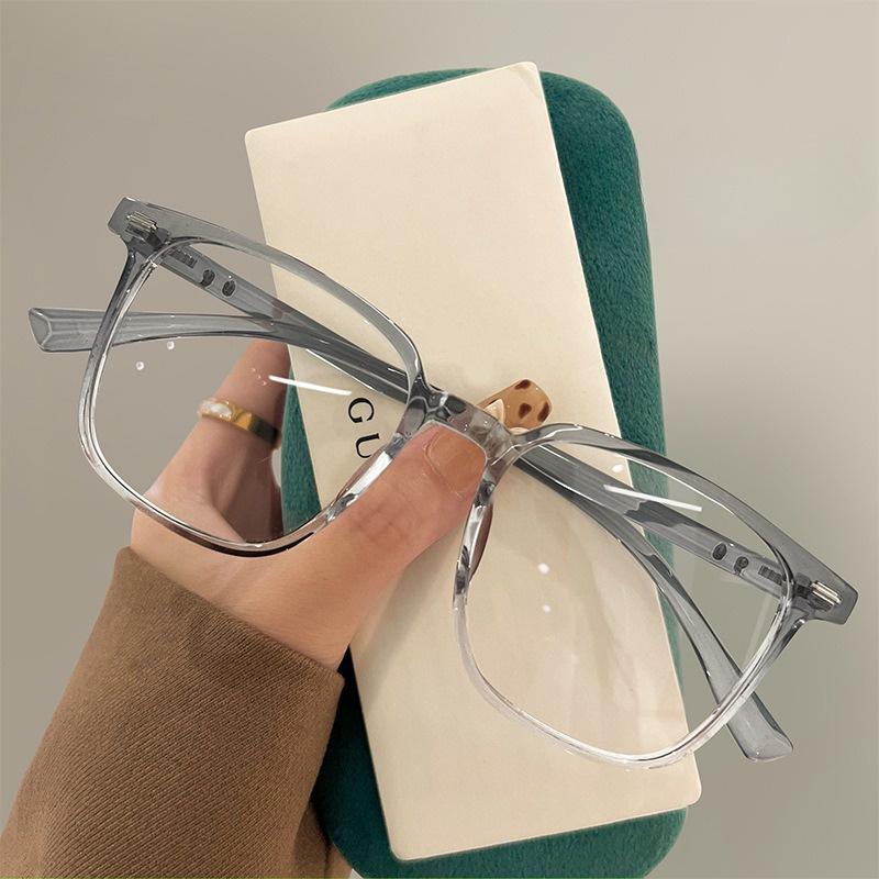 Kính chống ánh sáng xanh mới trong suốt siêu trong gradient gọng kính vuông tạo tác không trang điểm đa năng