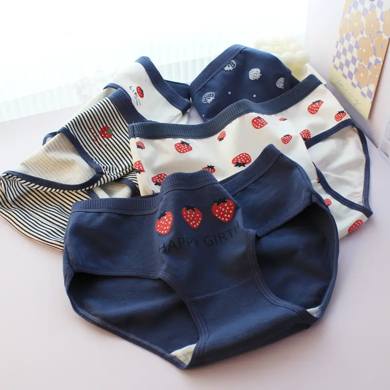 CD1540> CD1540 CD imut fashion Undies Motif Strawberry Celana Dalam Wanita Polos Underware Katun