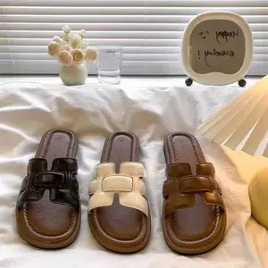 Sepatu Sandal Klasik Prancis Wanita Musim Panas Luar Negeri 2025 Baru Viral Sepatu Flat Pantai Liburan Sandal Santai Sandal sandal  ootd sandal  sneakers  wanita sandal  jempol  wanita sandal  pantofel  wanita sepatu  sandal  wanita  traveling