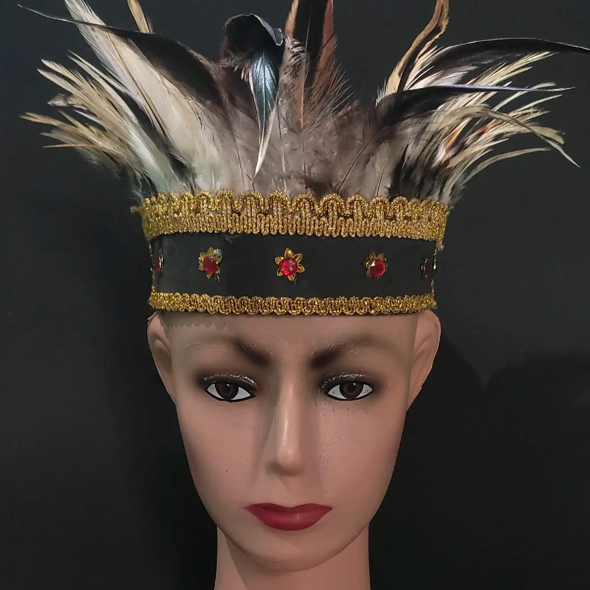 mahkota bulu adat papua dan dayak bisa dipakai untuk anak dan dewasa cocok untuk semua acara, Aksesoris