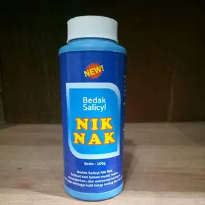 NikNak Bedak Salicyl Botol 100g - Bedak Tabur Antiseptik untuk Gatal & Biang Keringat - Praktis & Segar - Cocok untuk Anak Dewasa / Bedak Nik Nak Botol