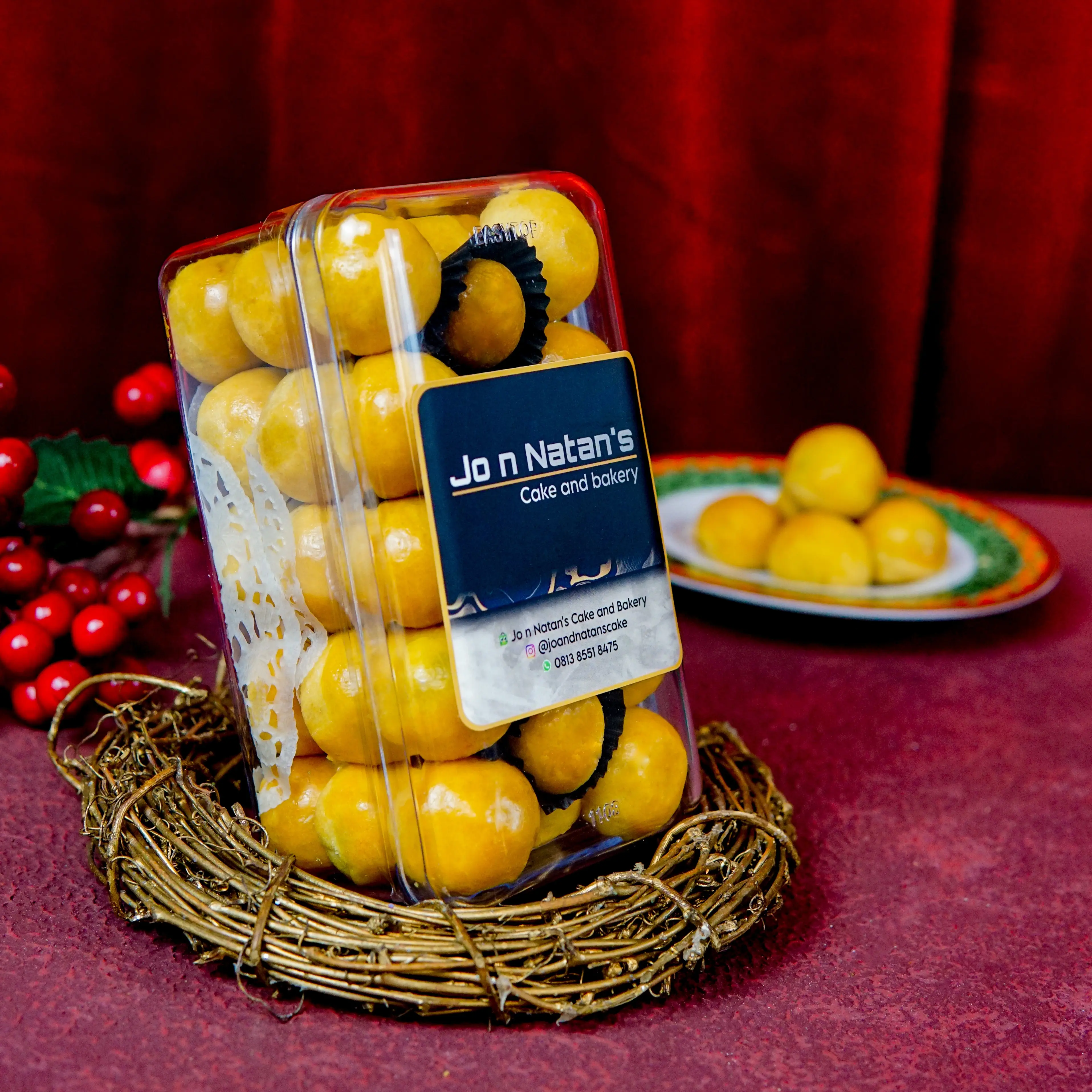Christmas Hampers Natal Hardbox Susun Eksklusif (Marmer Cake + Semprit ...