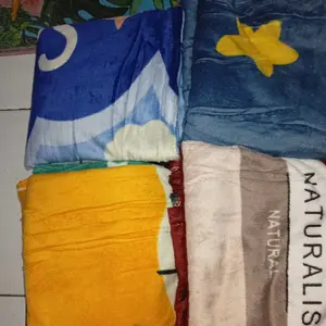PROMO - 4 PCS Selimut Bulu Halus ukuran 120 x 170 cm Halus dan lembut Kado