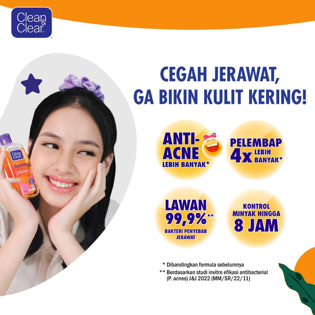 [Bundle Bye Jerawat Free Tumbler] Clean & Clear Foaming Face Wash 100ml & Oil Control Film 60s - Sabun Cuci Muka - Perawatan Wajah-facial Cleanser