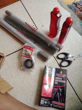 Product Review of PAKET AS SHOCK DEPAN + SEAL + OIL + PER HONDA - BLADE 110 / BLADE NEW / REVO FIT / REVO ABSOLUTE (KWB) from A**K l**a 0