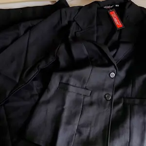 1 SET BLAZER DAN ROK PENDEK/ROK 7/8 SIZE M-XL