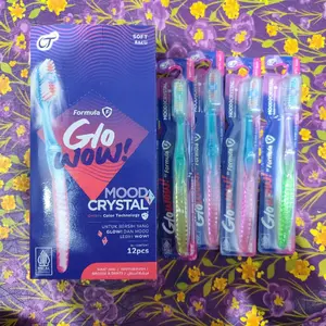 Isi 6-12pcs SIKAT GIGI FORMULA GLO WOW! MOOD CRYSTAL ISI 12 BATANG