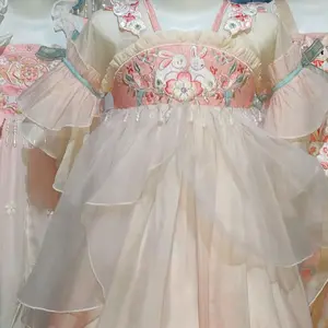 Hanfu Anak Premium dengan Desain Bunga dan Renda Cantik untuk Tampilan Elegan