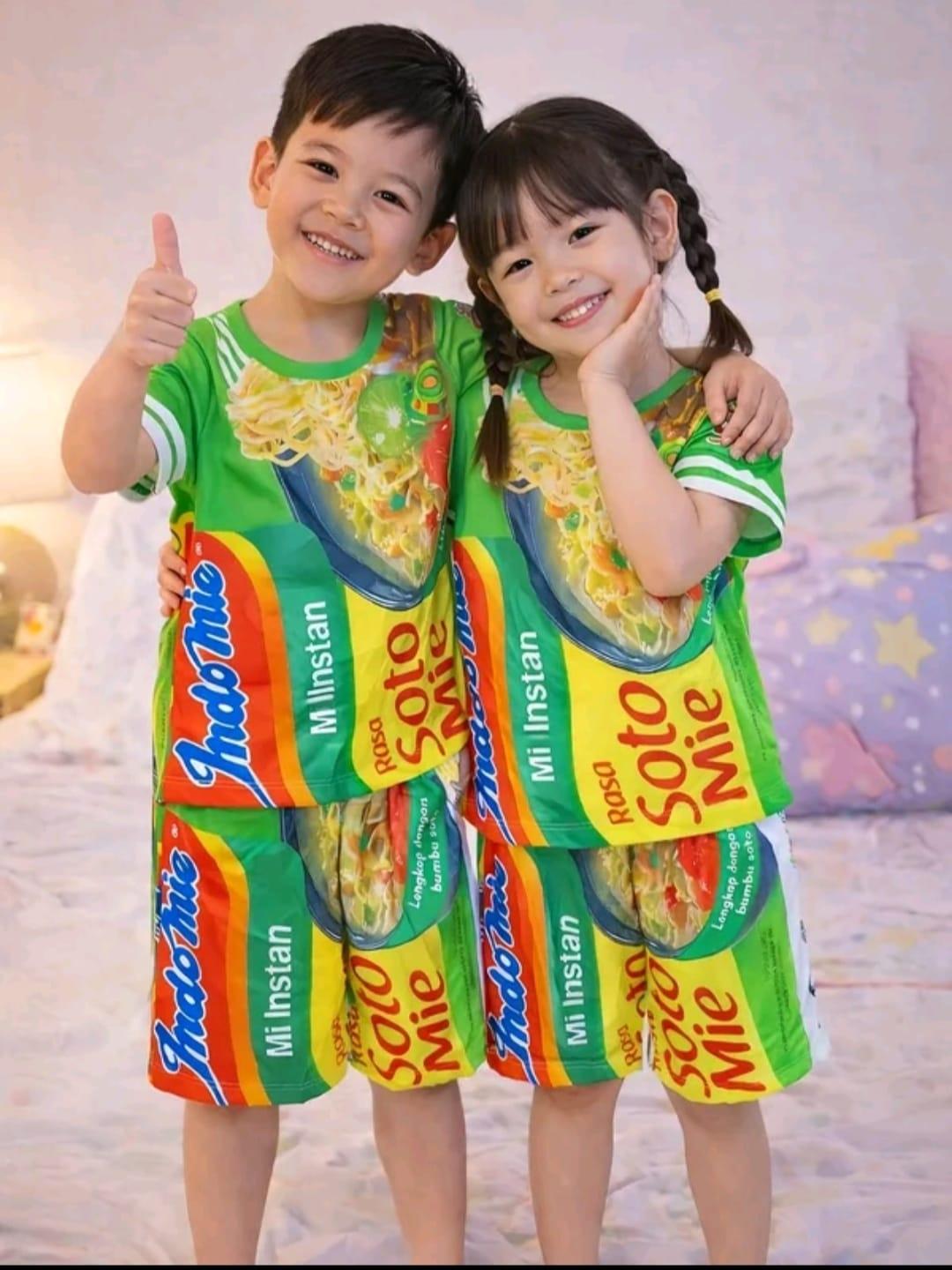 Setelan Anak Harian Viral Terbaru Limited Edition Motif Makanan Mie goreng dan gambar Minuman untuk Usia 1-10 Tahun Desain Unik Nyaman dan Senang Dipakai