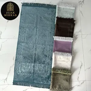 Sajadah Suede Premium High Quality Murah Tebal Soft Pastel Oleh-oleh Haji Umroh Tasyakuran Souvenir dengan Desain Elegan dan Nyaman