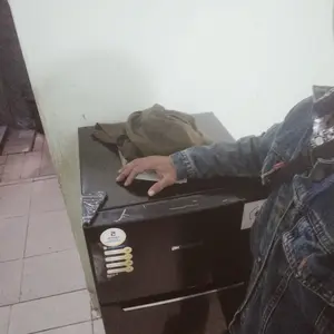 Changhong  Kulkas Lemari Es 2 Pintu Refrigerator Kapasitas 122 Liter Pendingin Minuman - FTM155DB Black gap 45