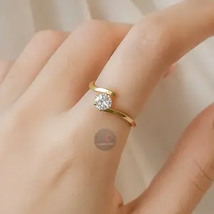 Cincin Wanita Titanium Permata Anti Karat Warna Gold engaged Rings