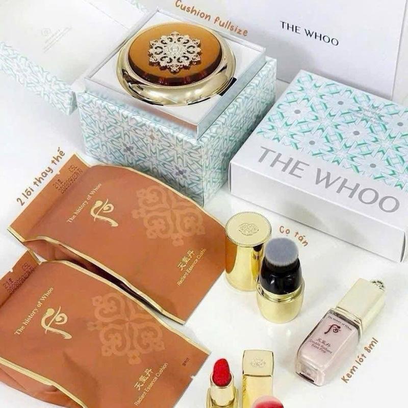 Cushion Hoa Hiên Radiant bảng Limeted 1 chính + 2 lõi + 1 son mini 24 + 1 cọ + 1 túi tone 21 sáng