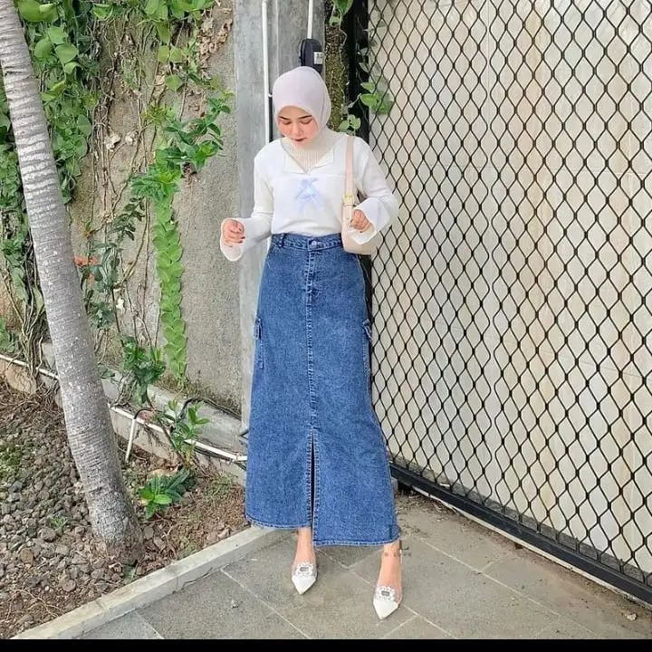Rok Jeans Cargo Belah Depan Korean Style Melar Variasi Kantong Samping - Wanita Panjang 0