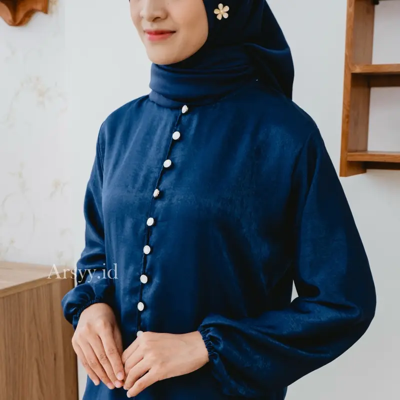 Arsyy.id - Santorini Blouse - Atasan Satin - Oufit Kondangan - Blouse Santorini Silk - Baju Braidsmaid Wanita Top 6