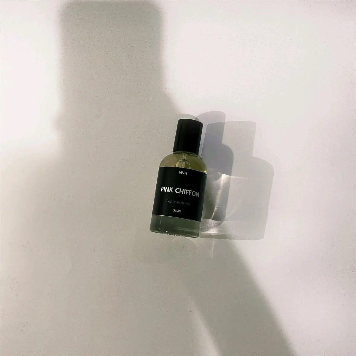 Parfum pink chifonn Unisex Tahan Lama by MVH - 35ml