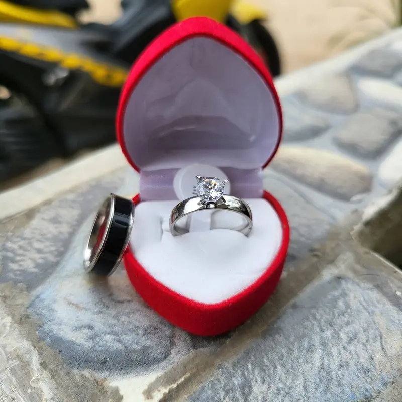 Cincin Kawin Dapat 2 pcs Dan Free Box Banyak Model Dan Pilihan Cincin Model Love Berlapis Emas 24K Polos 2