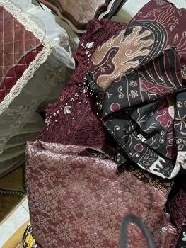 Product Review of Aywears - Set couple pasangan BURGUNDY kebaya brukat kurung malika dan rok songket dan kemeja battik pasanga.  Kondangan Wanita Pesta from E**n 0