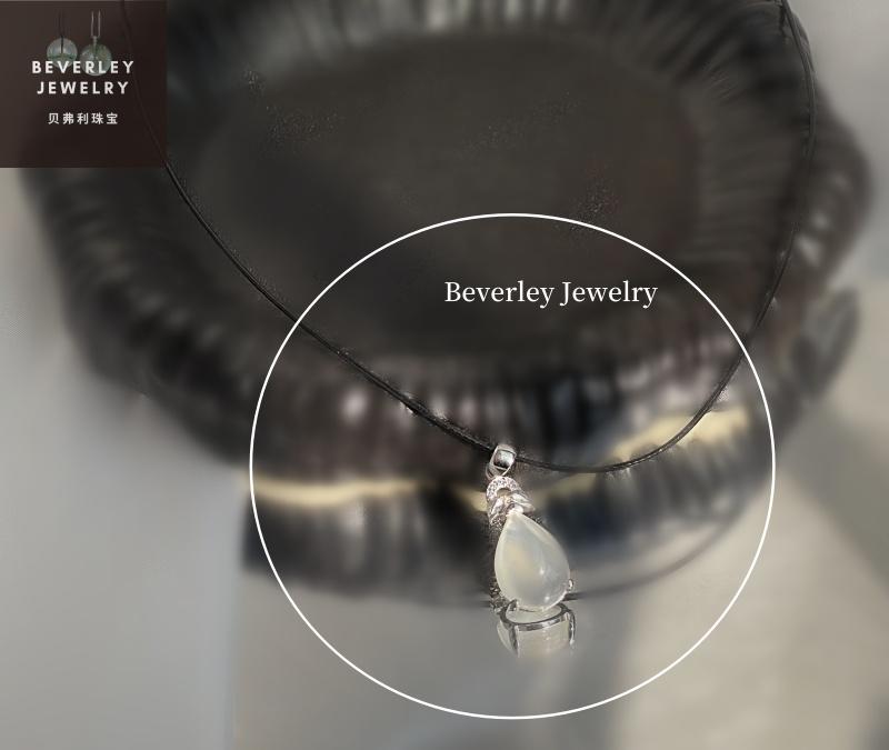 Product Introduction of Beverley Jewelry-Water-foam jade necklaces, gift for festivals, romantic token, enhance women's elegance, collectible, investment recommendation 16
