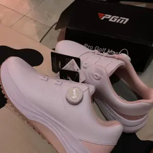 Sepatu golf wanita terbaru musim panas PGM 2025, tinggi bertambah 4,5 cm, nyaman, bernapas, dan tahan air