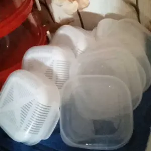 KOTAK PENYIMPANAN MAKANAN DENGAN SARINGAN FOOD STORAGE BAHAN BERKUALITAS ANTI PANAS DAN DINGIN