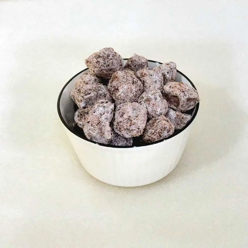 ( BIJI ) Kiamboy Biji Asin / Plum Putih / Semboi Kiamboi Putih untuk Asinan 100 gram
