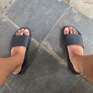 Sandal Pria Wanita Selop Slop Slip on Full Karet Shoes Sendal Polos Original cowok