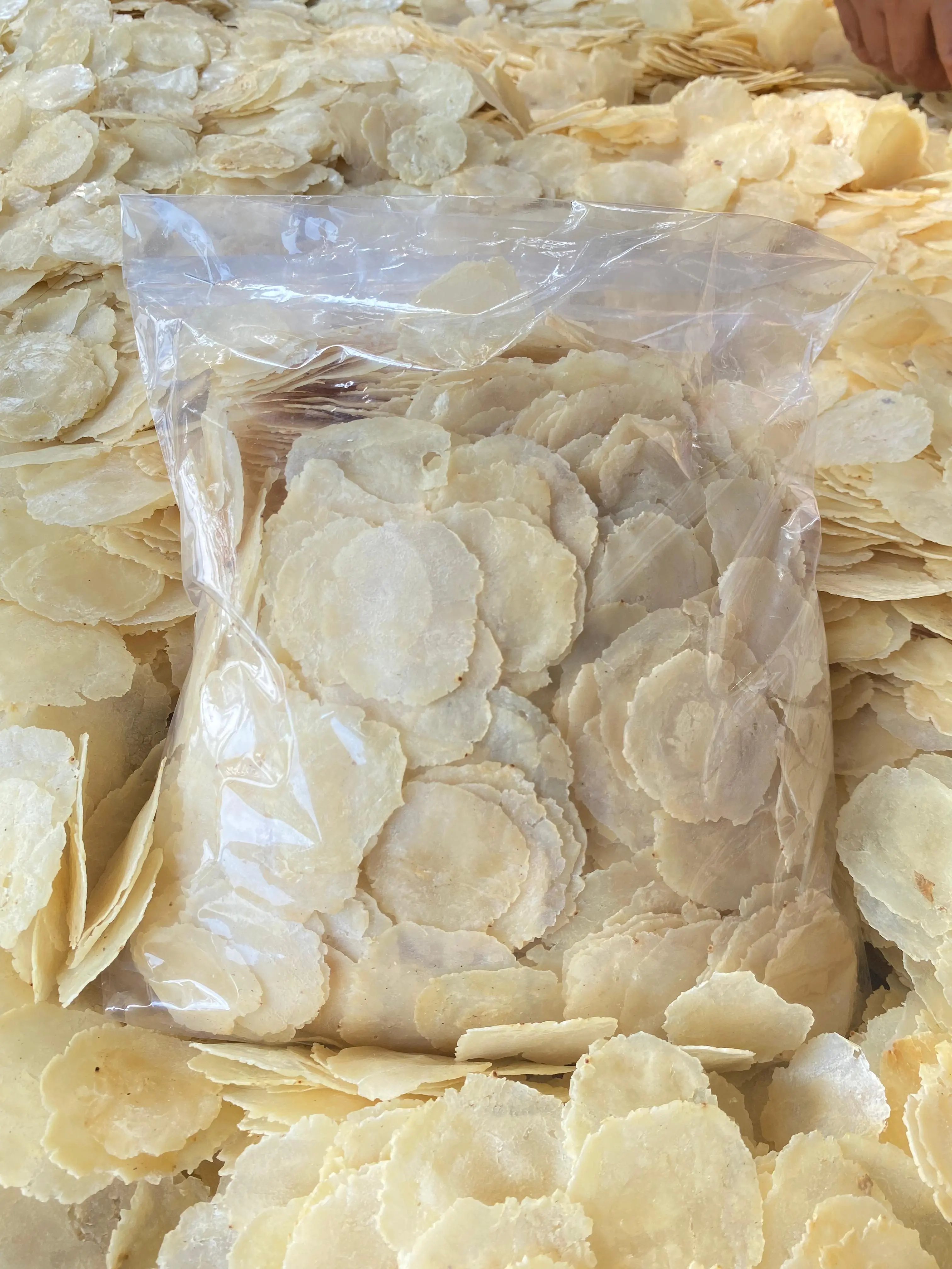 2KG Emping Melinjo Kering Pasar , Bisa Campur Ukuran Sesuai Kebutuhan ( 100% Menggunakan Melinjo Asli ) Food